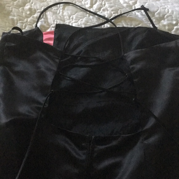 Cherry Blossom like flowers 🌸 long satin gown Black/Pink 🌸 - Picture 6 of 9